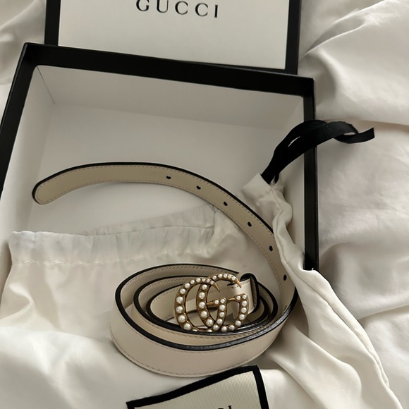 Gucci Ivory Belt with Pearl-Studded Gold Buckle - Picture 2 of 8